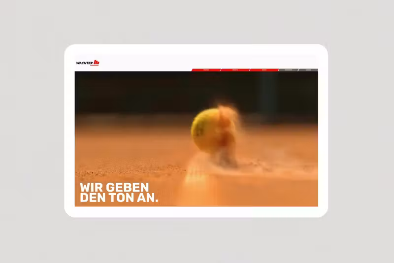 Wachter Tennissand, gestaltet von Studio BUBORI